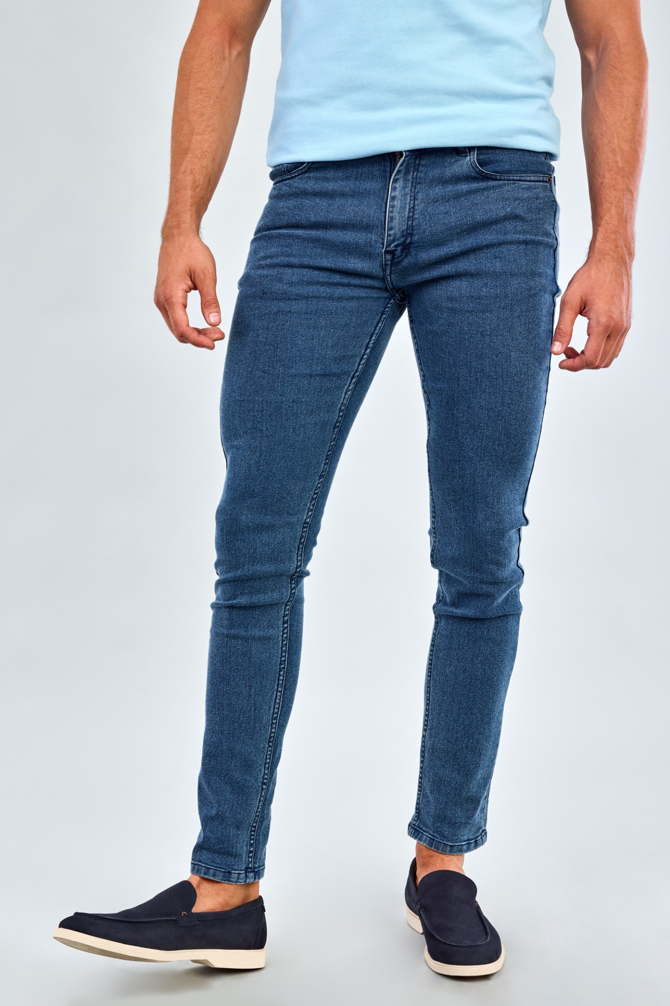 Pantalón vaquero slim fit 5 bolsillos