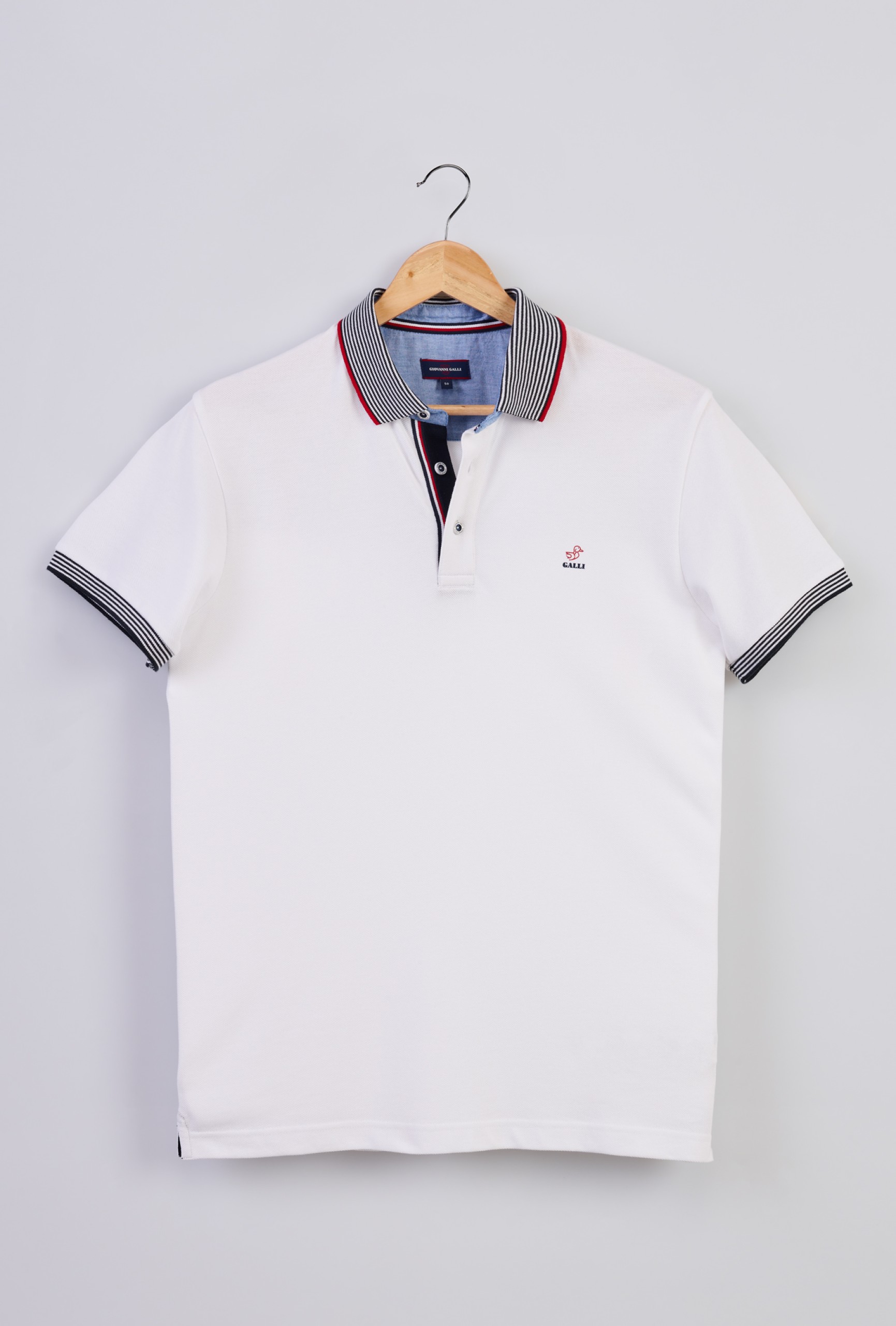 Polo de piqué con rayas