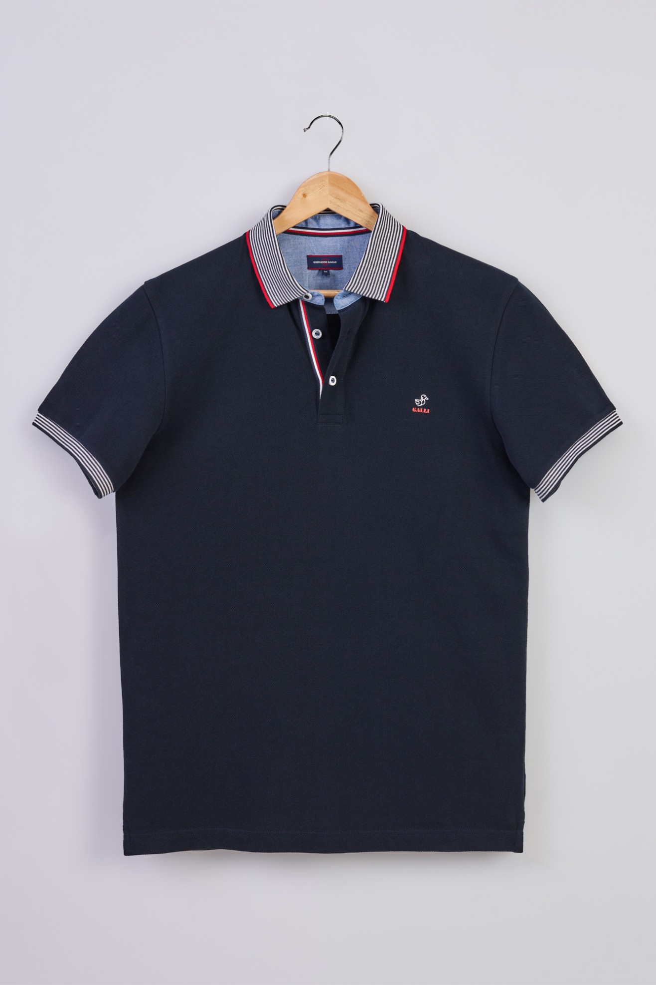 Polo piqué com riscas