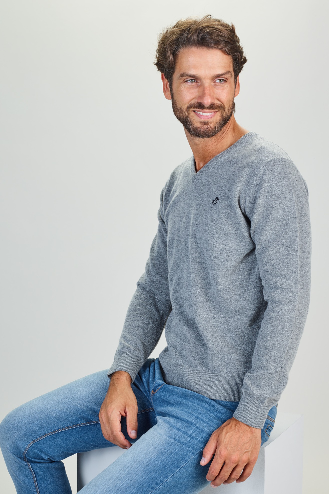 Pullover com decote em V