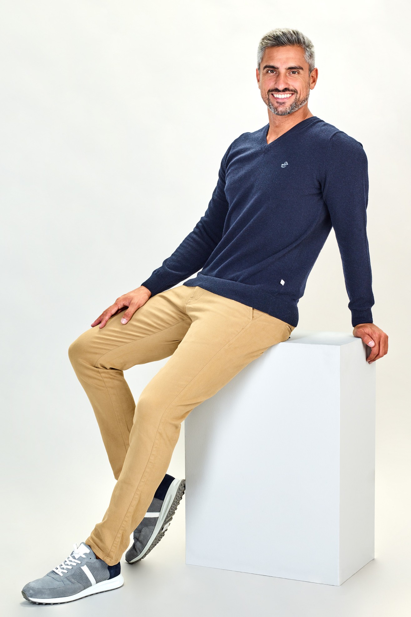Pullover com decote em V