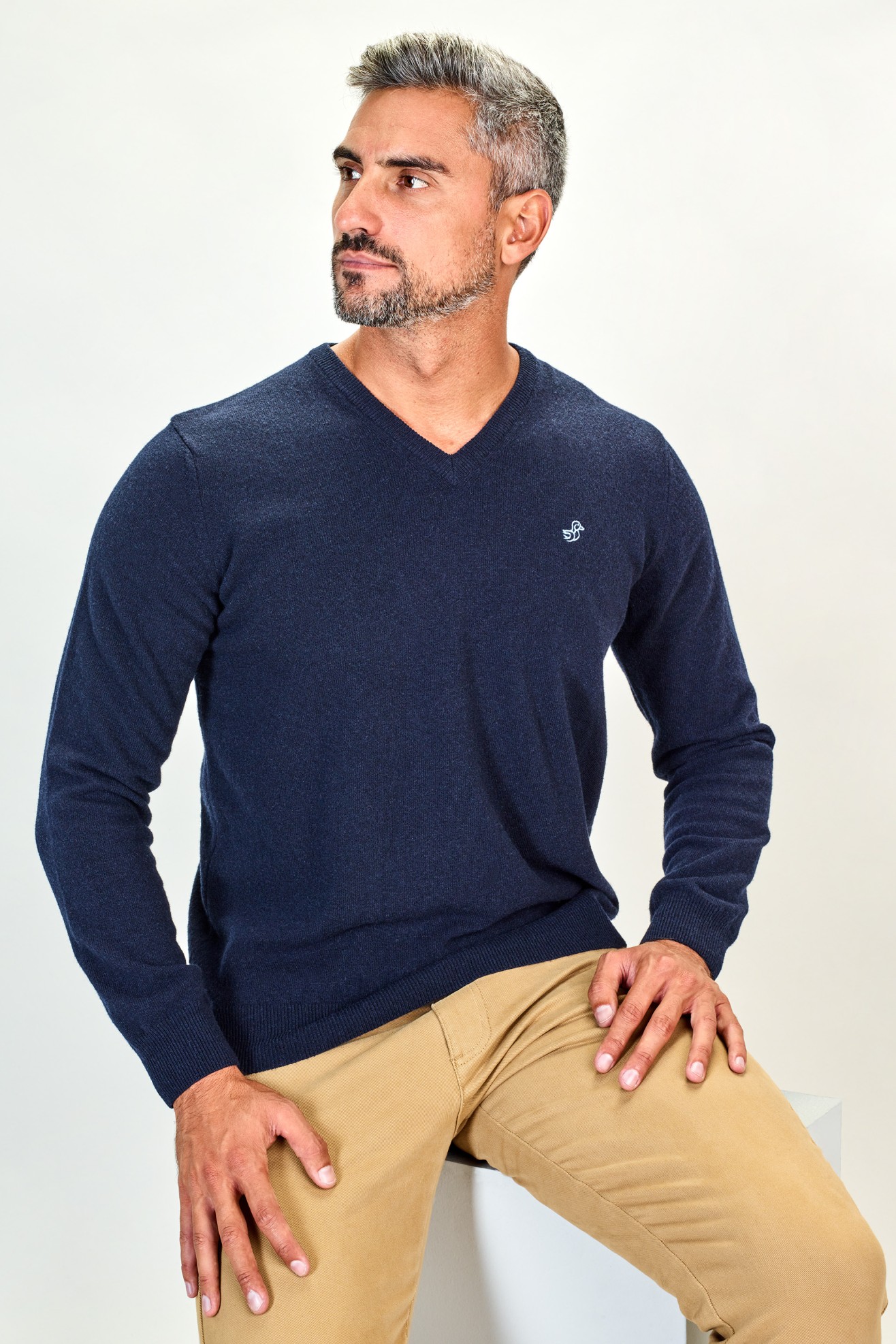 Pullover com decote em V