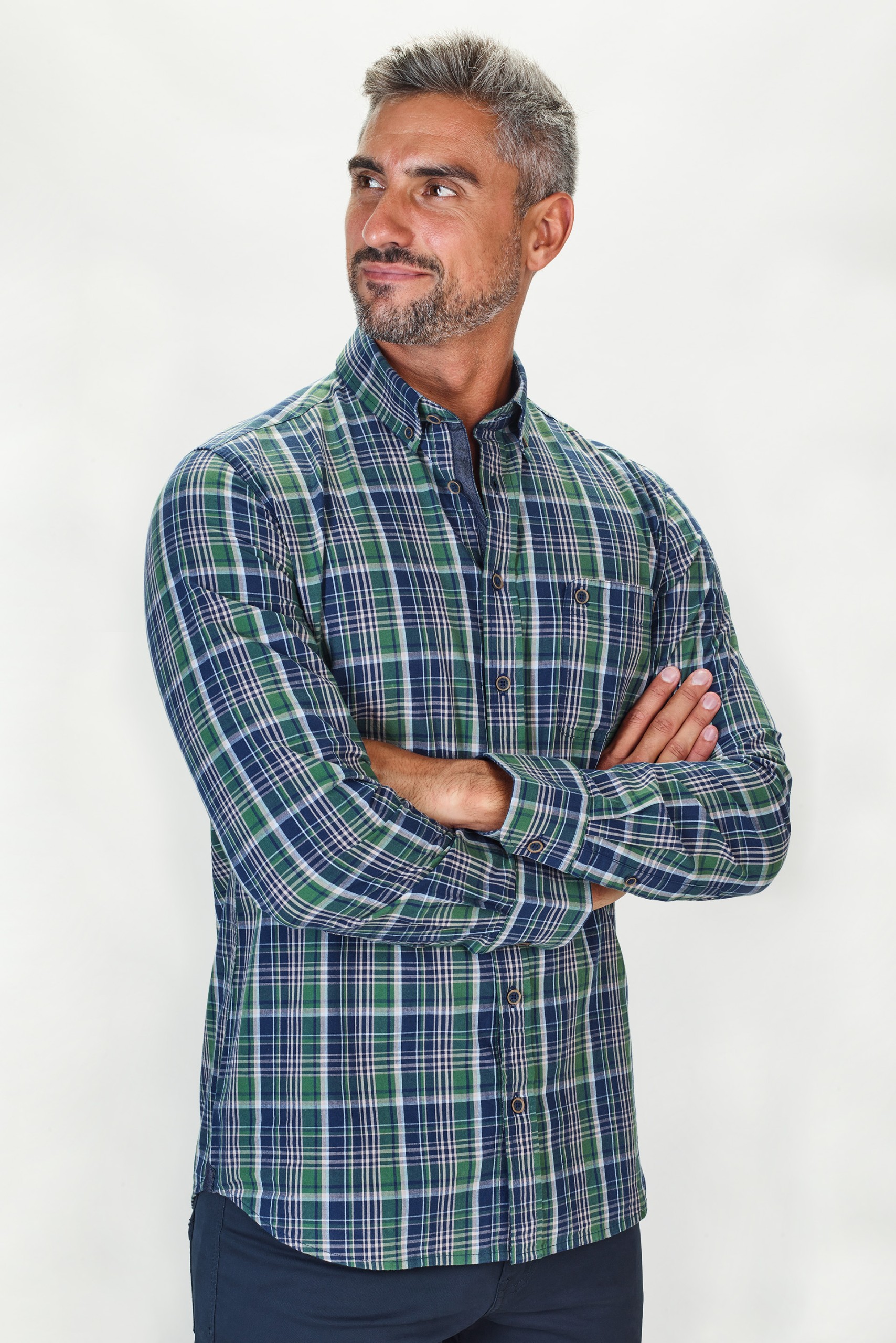 Camisa deportiva ajustada