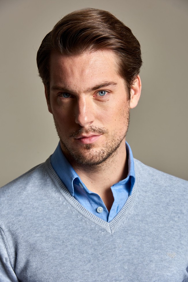 Pullover com decote em V