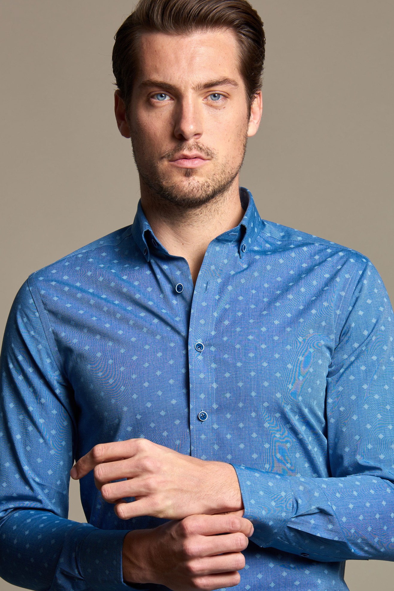 CAMISA DESPORTIVA CINTADA