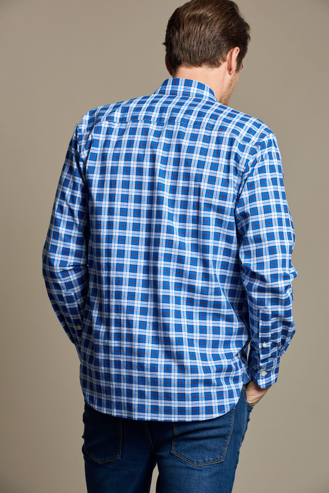 Camisa regular fit a cuadros 