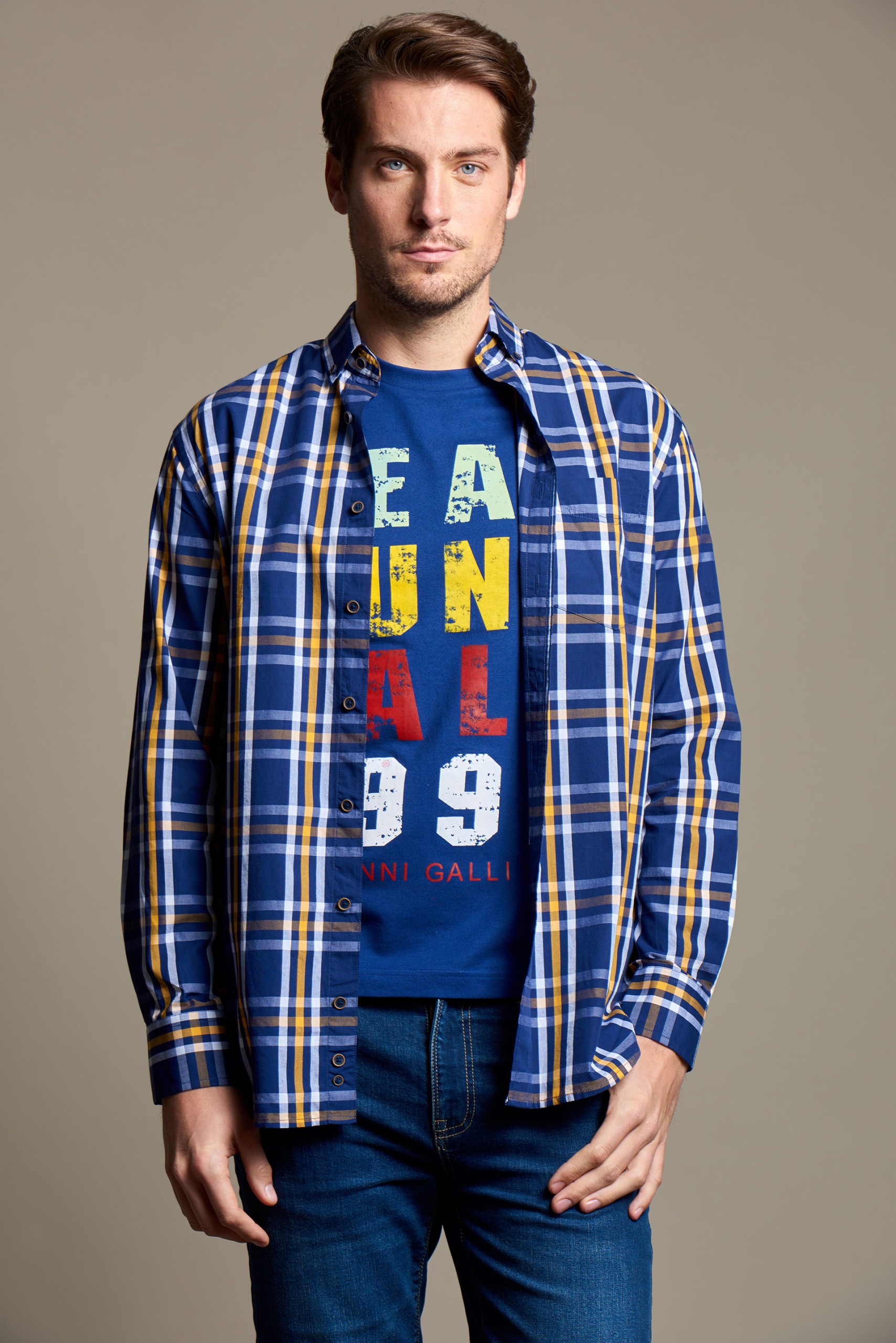 Camisa regular fit a cuadros