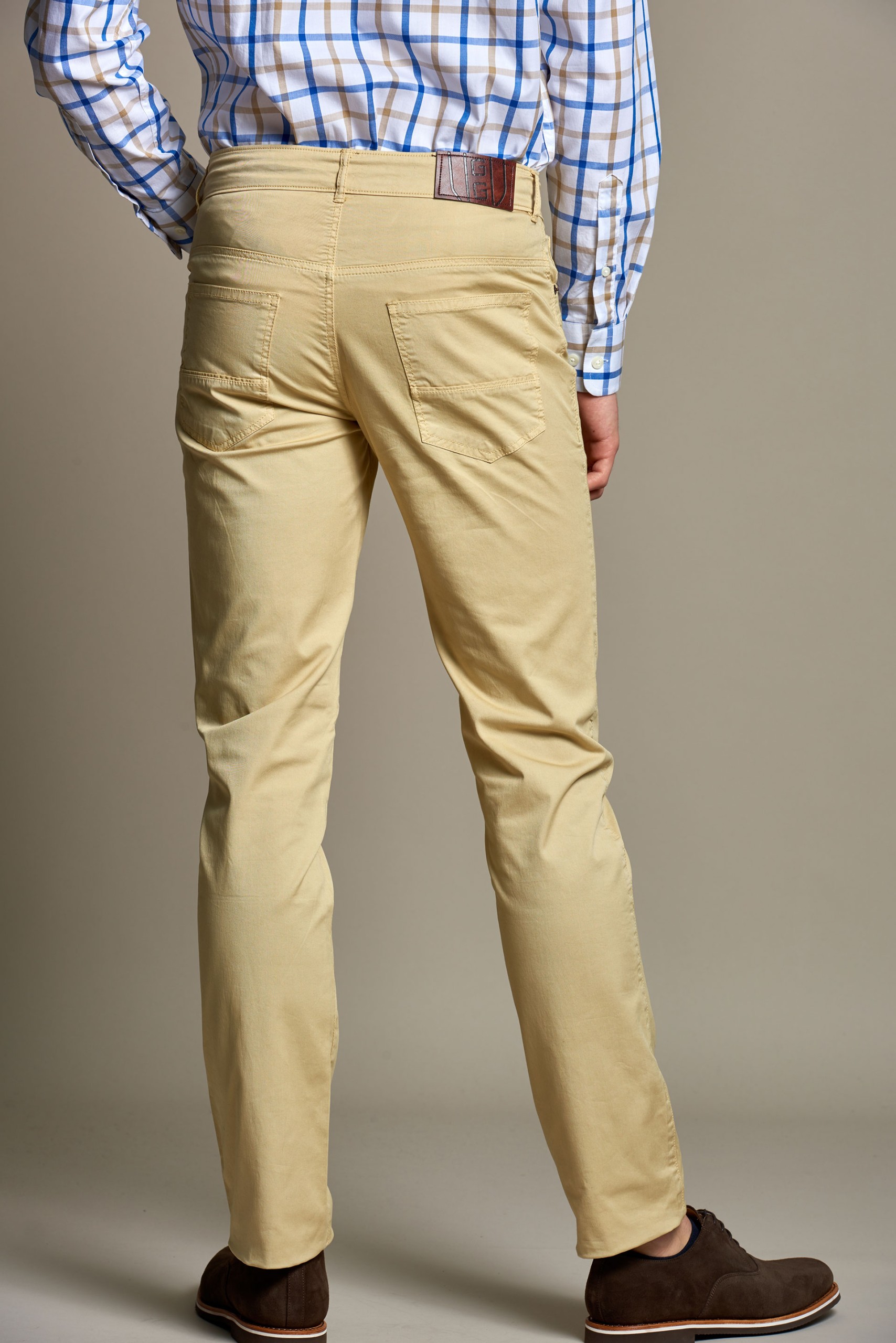 Pantalón de sarga con 5 bolsillos