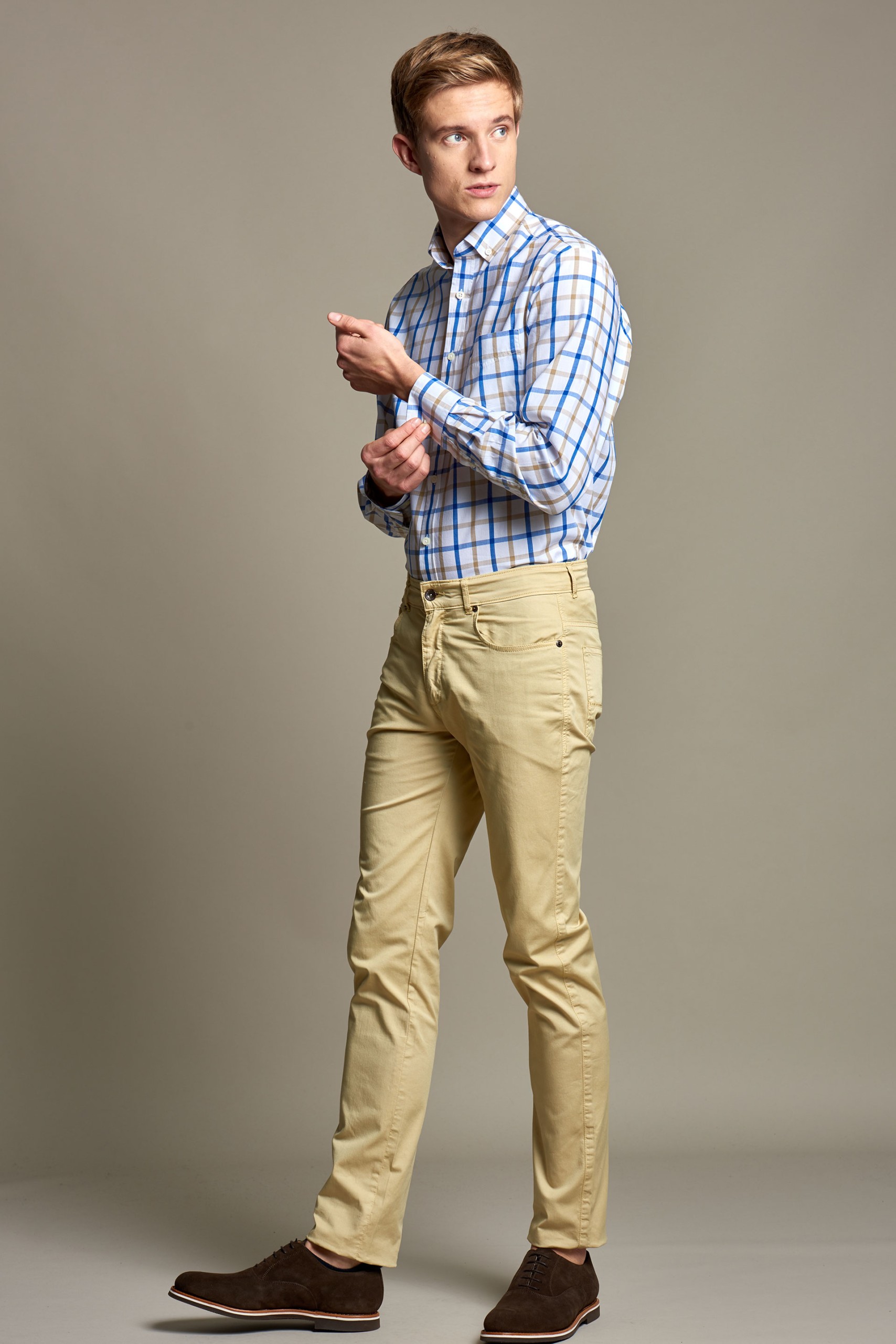 Pantalón de sarga con 5 bolsillos