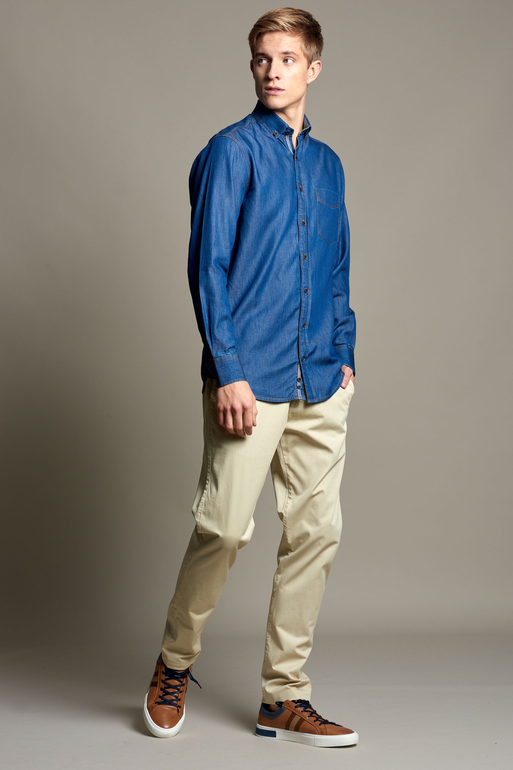 Pantalones chinos slim fit