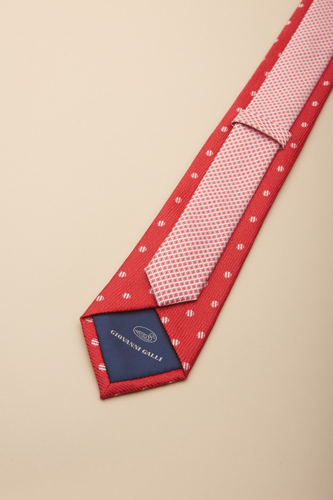 Corbata de lunares con textura  Corbata de lunares con textura