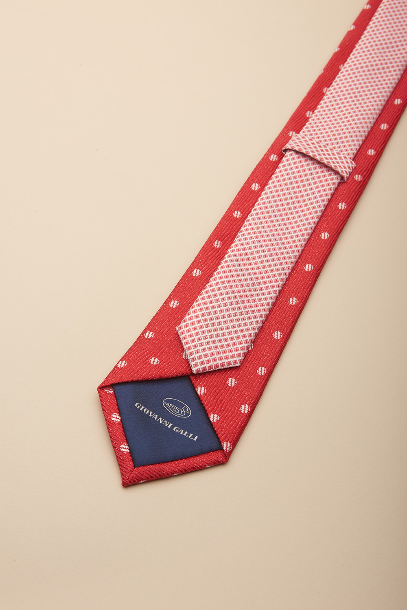 Corbata de lunares con textura