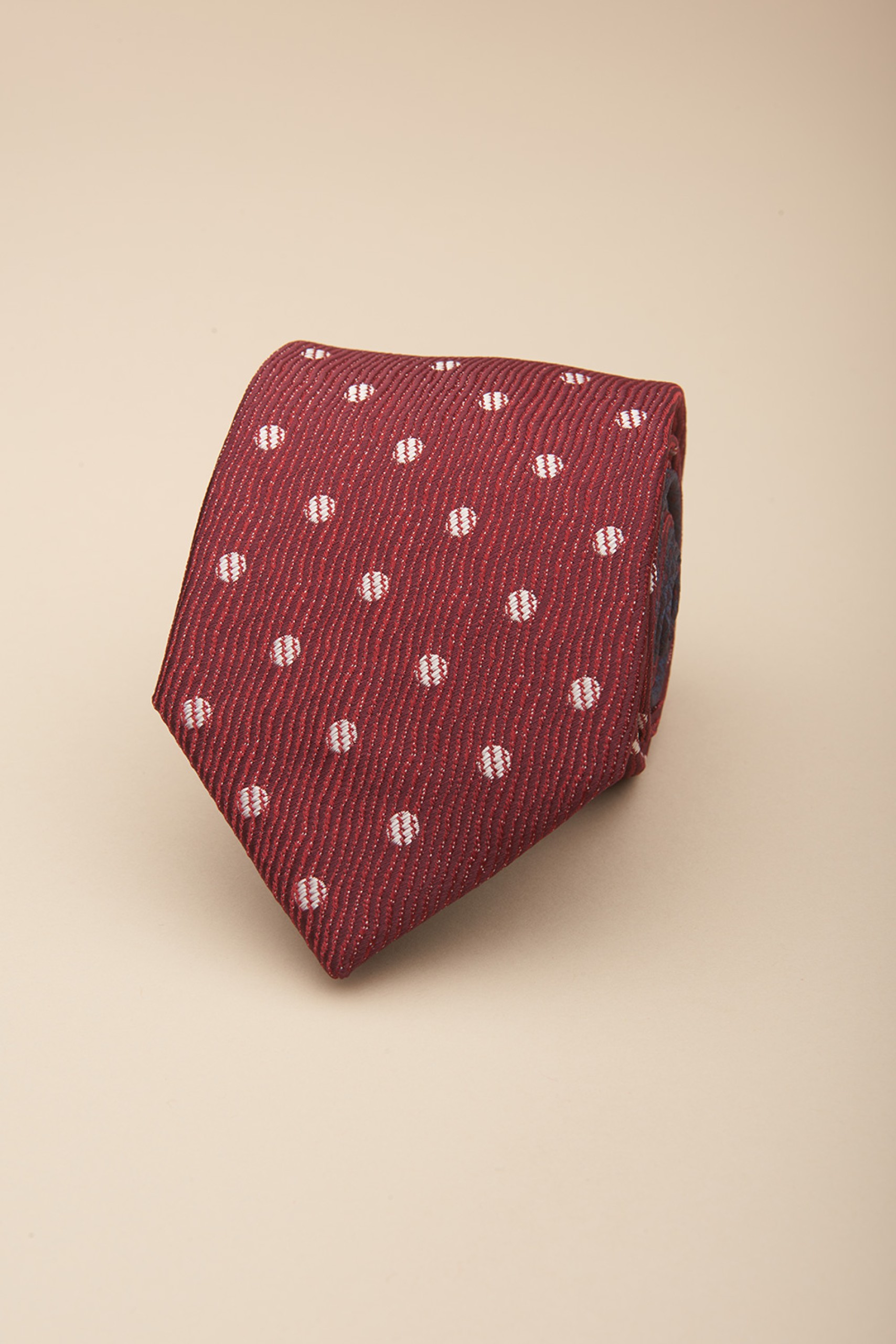 Corbata de lunares con textura