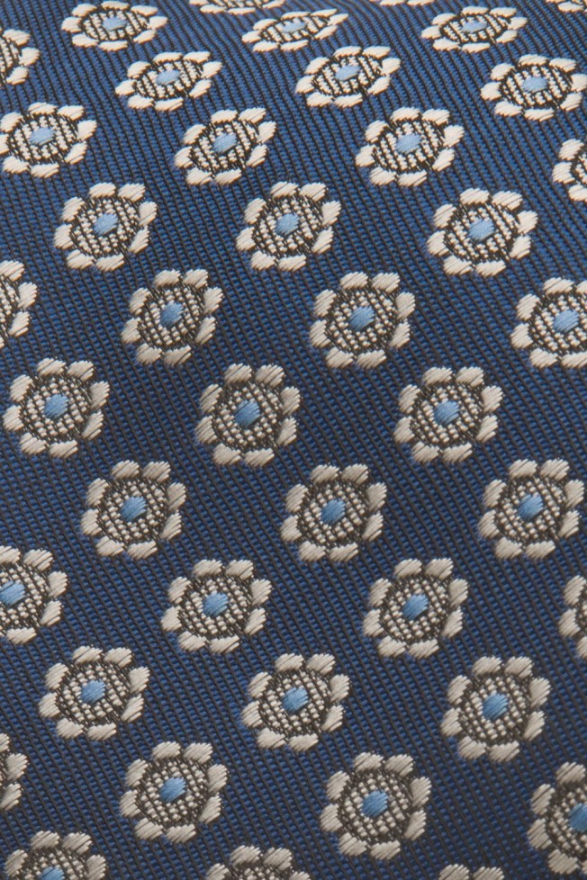 Corbata de flores con textura Corbata de flores con textura