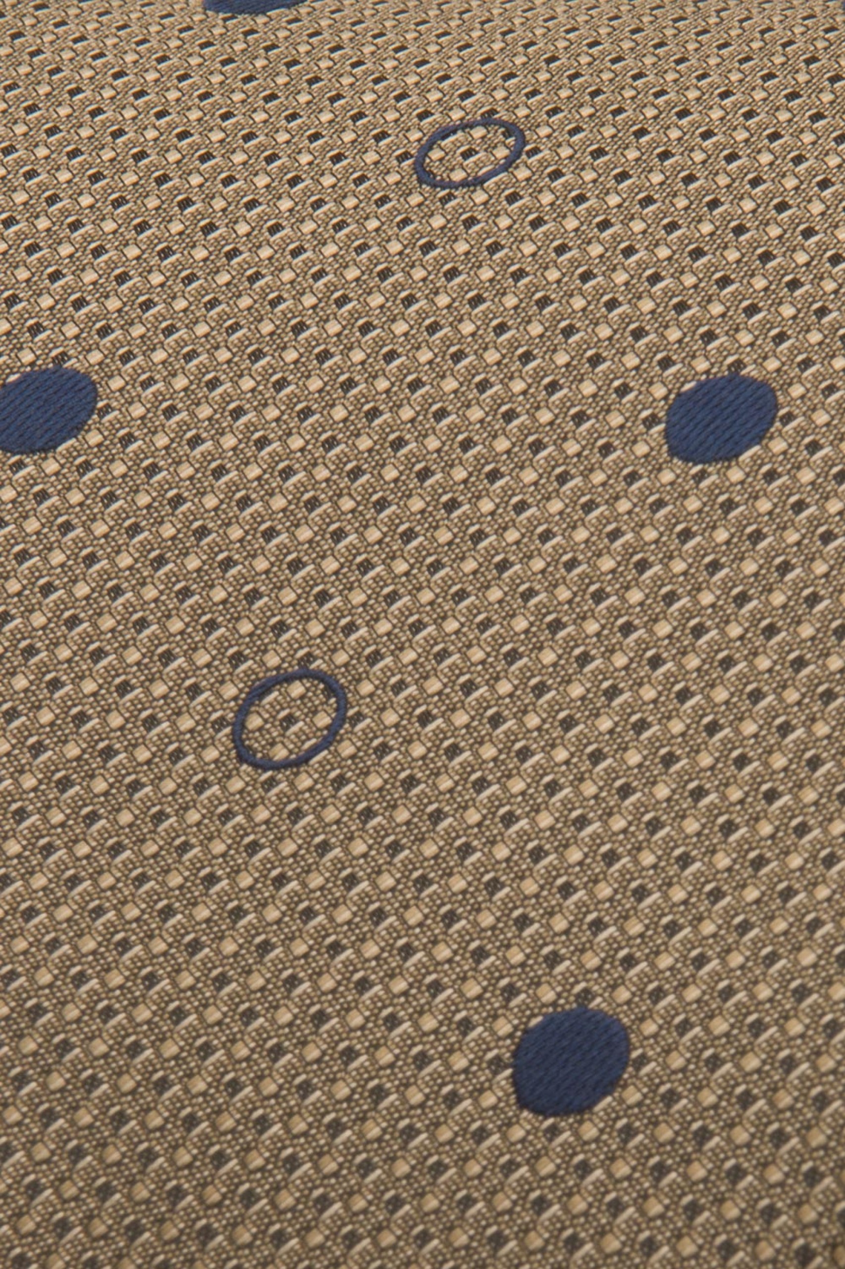 Corbata con textura de lunares