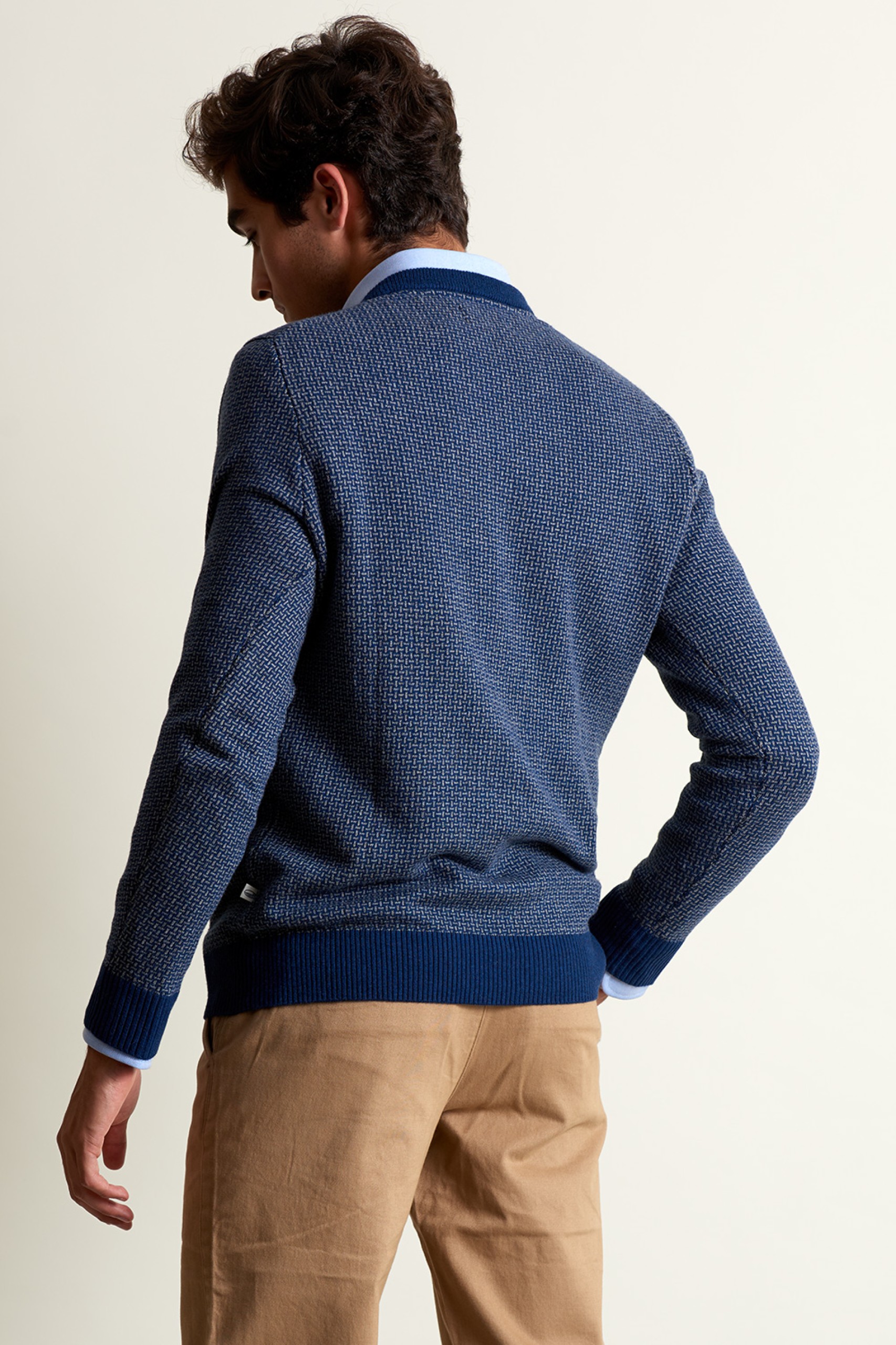 Jersey con cuello de pico