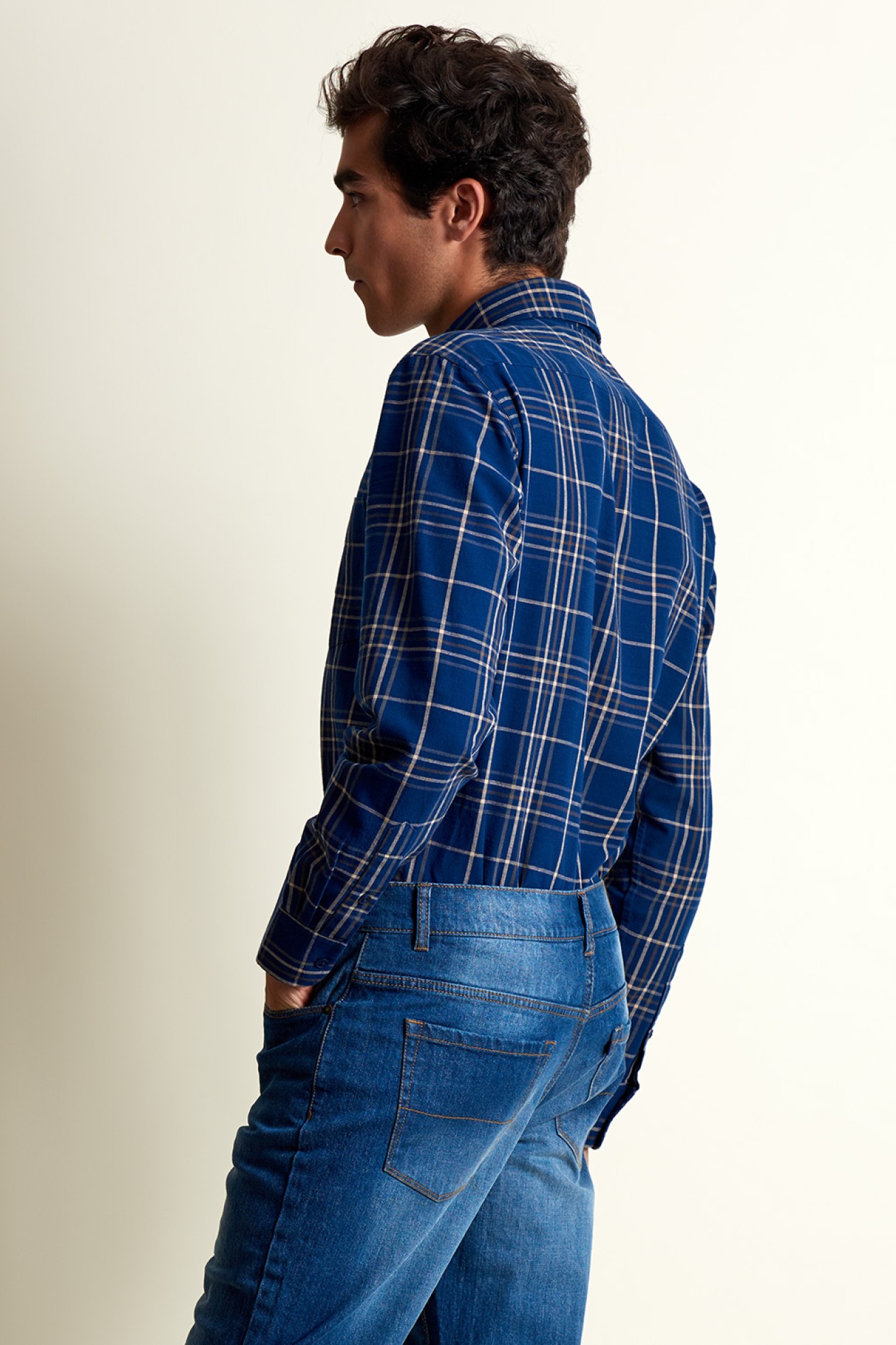 Camisa desportiva cintada