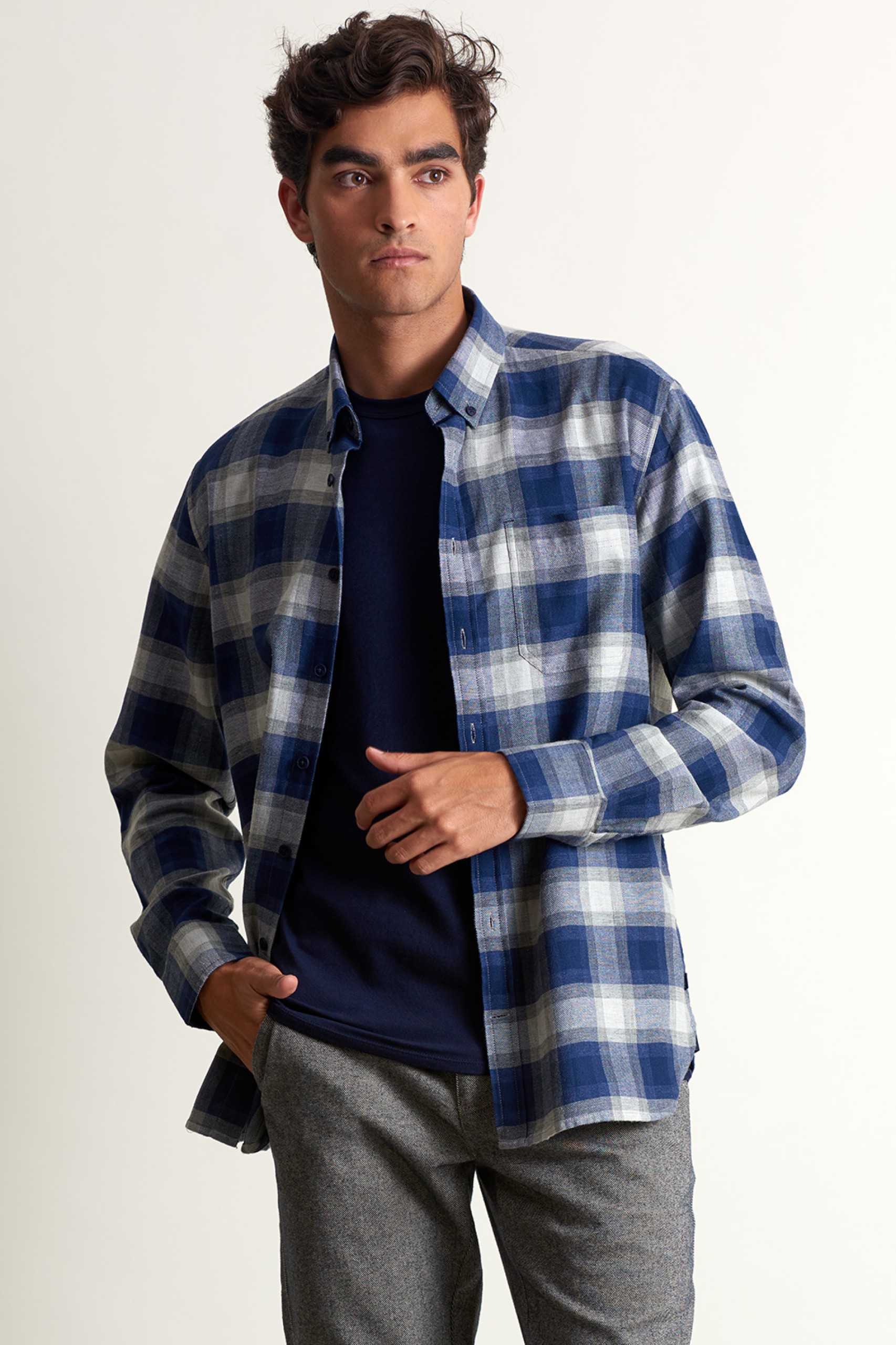 Camisa deportiva ajustada