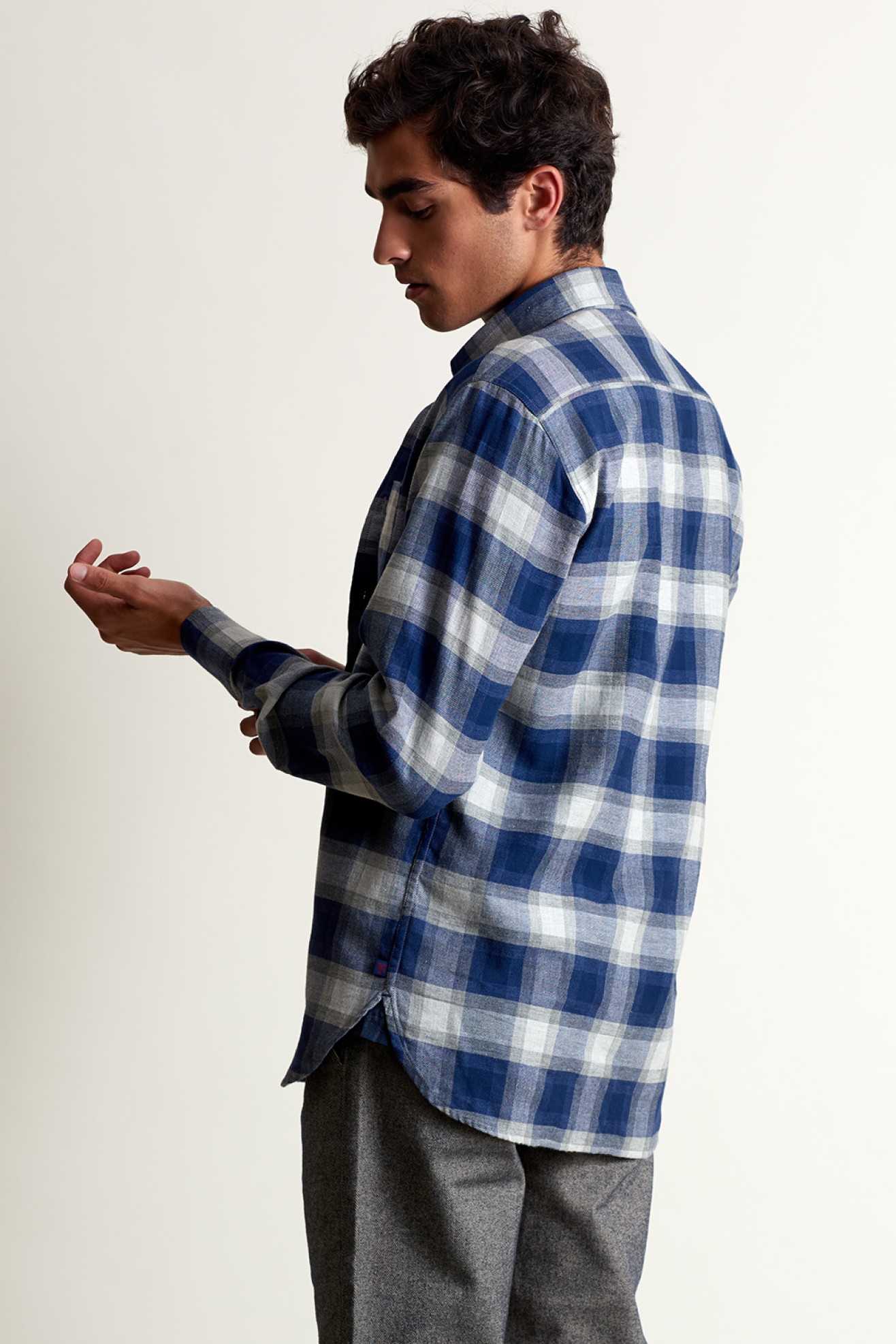 Camisa deportiva ajustada