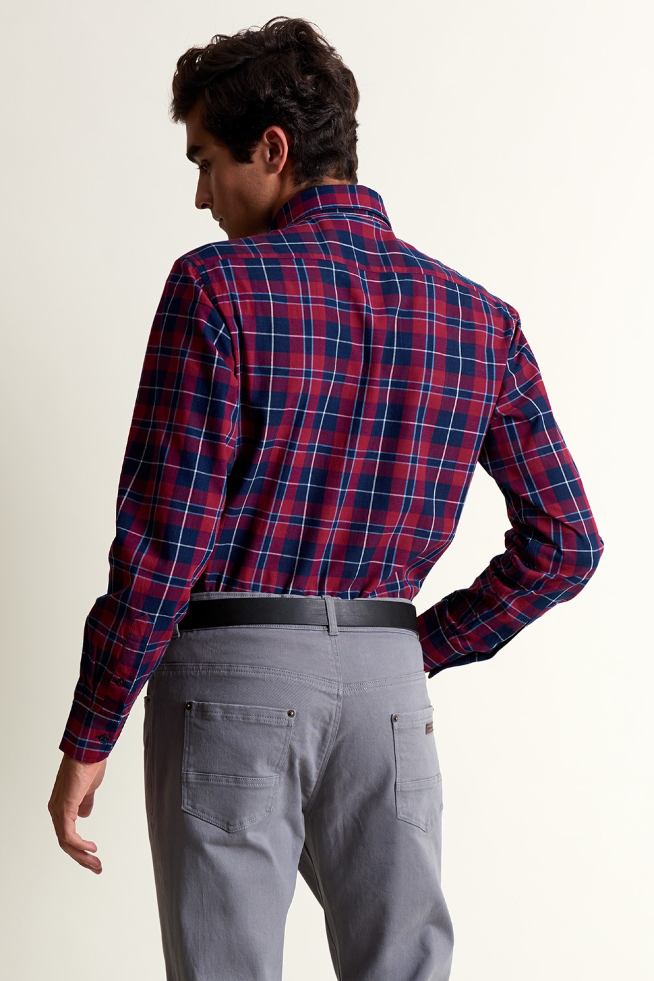 Camisa desportiva cintada