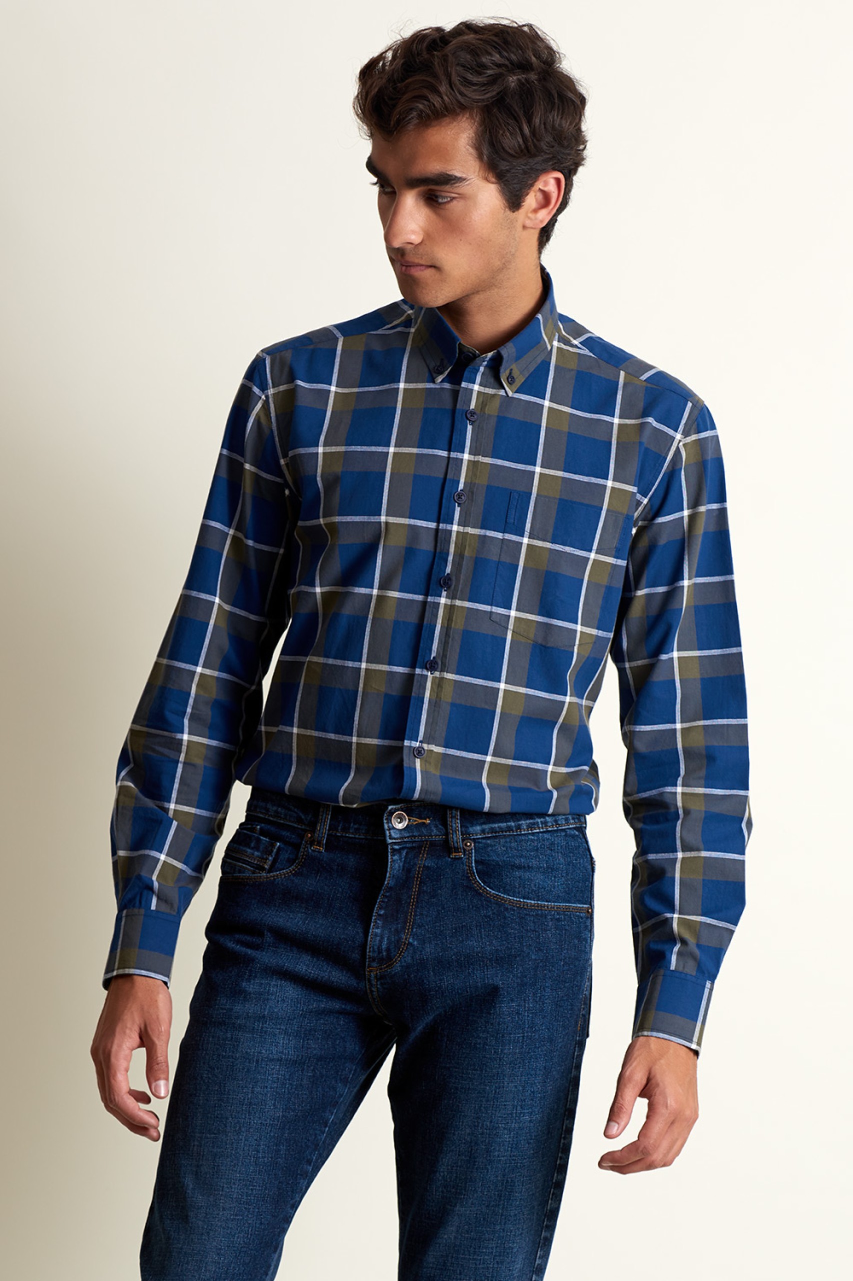 Camisa deportiva ajustada