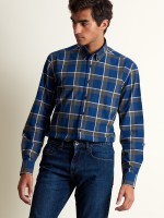 Camisa desportiva cintada