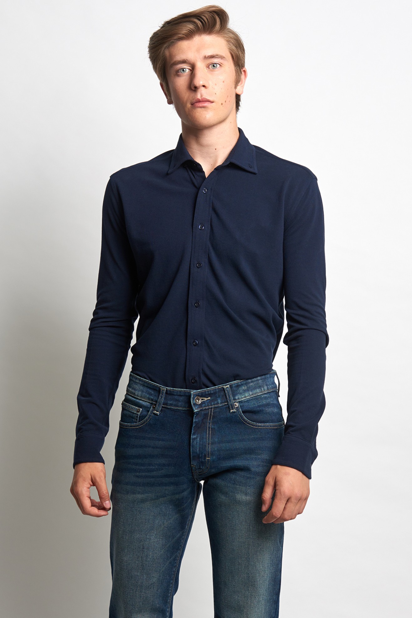 Camisa deportiva slim fit 