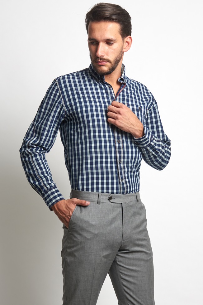 Camisa desportiva cintada