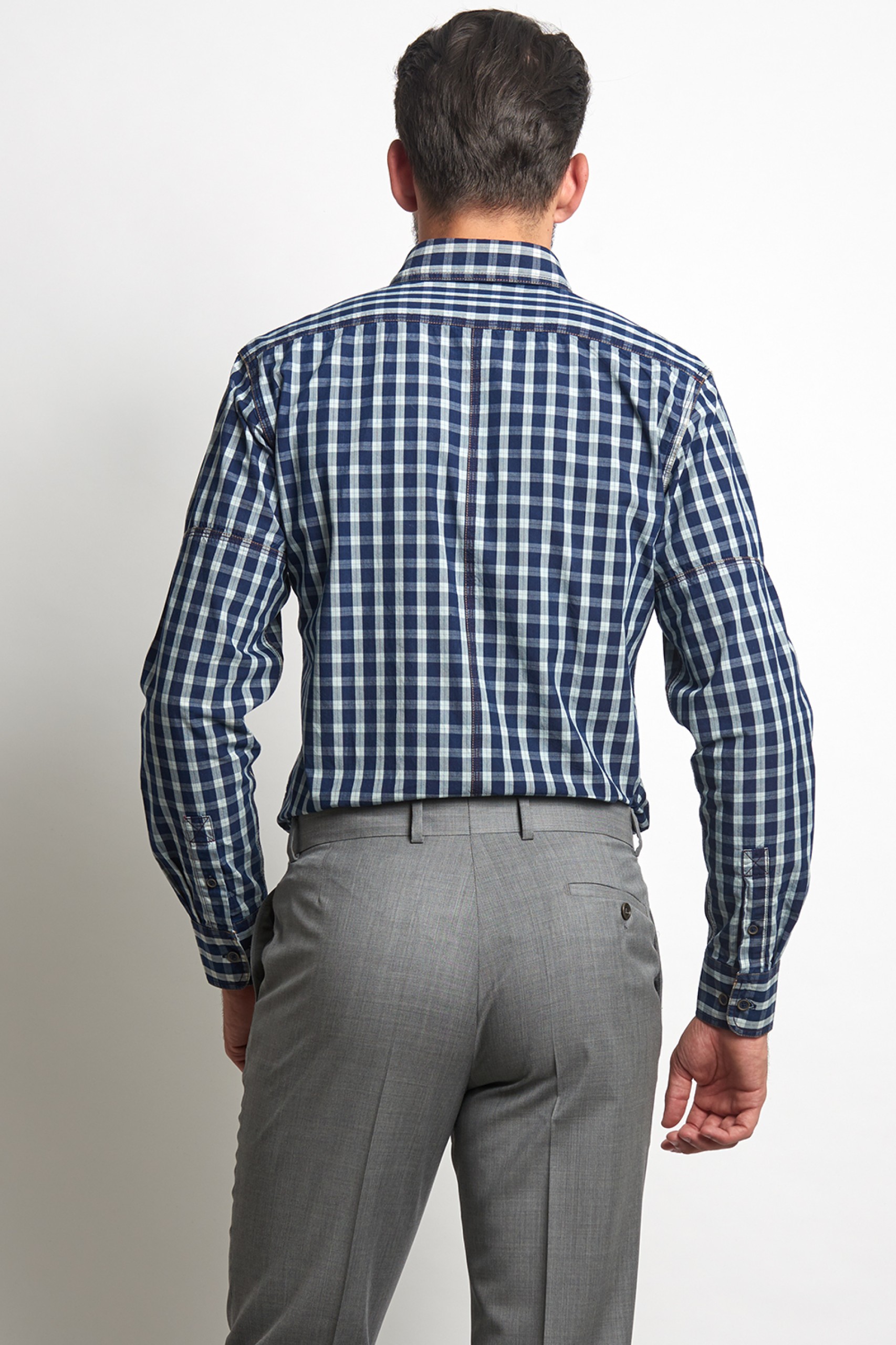 Camisa deportiva ajustada