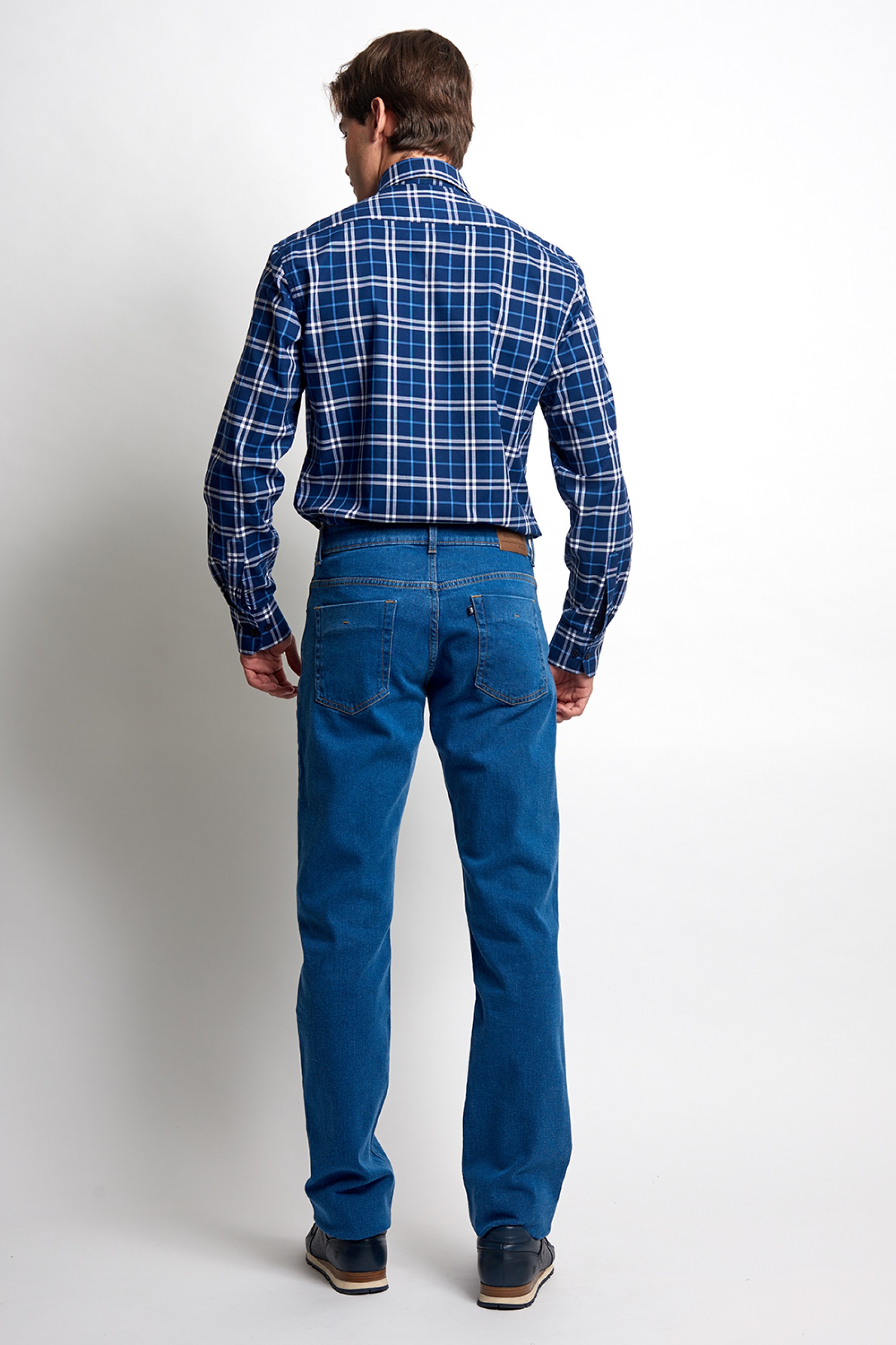 Camisa deportiva ajustada