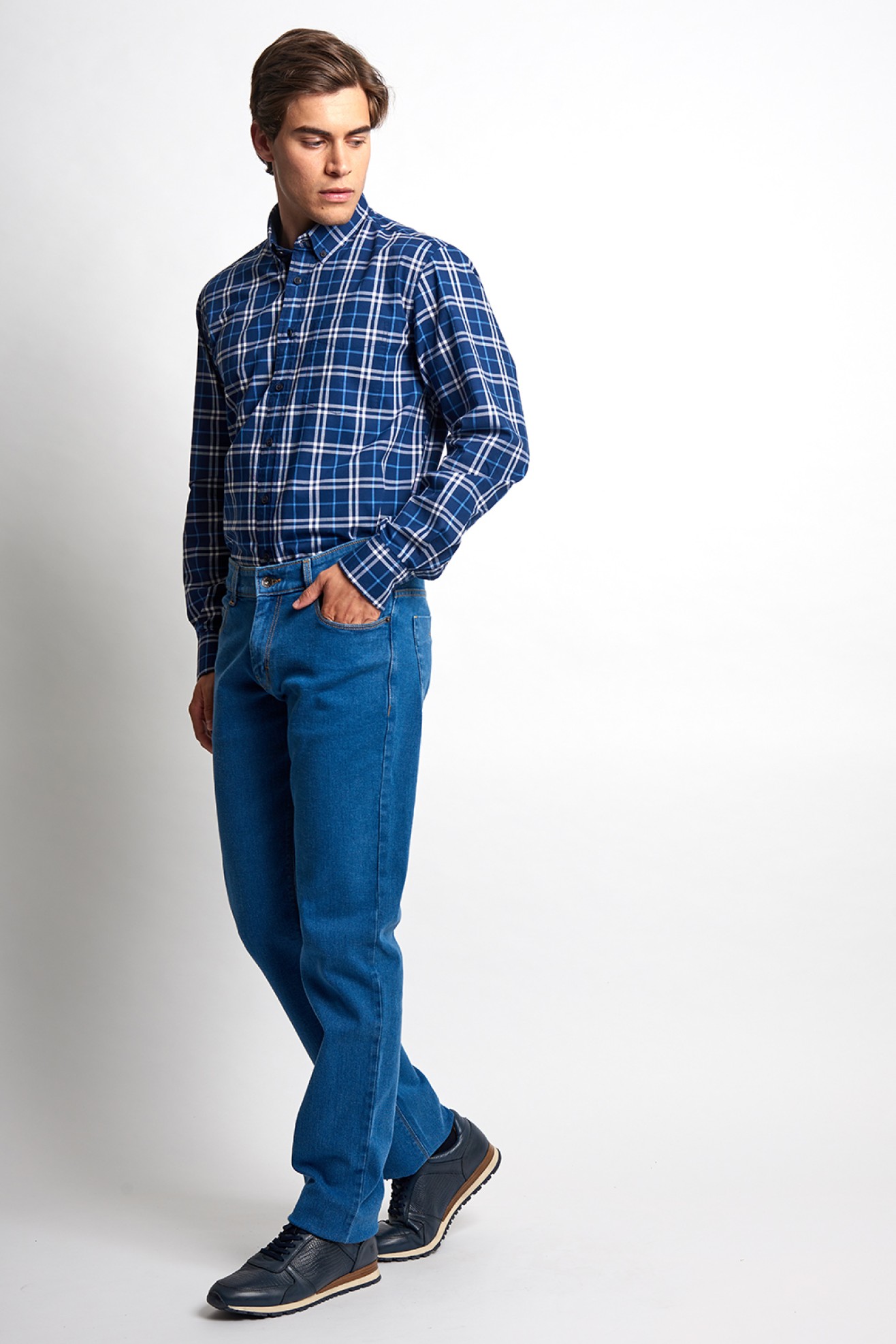 Camisa desportiva cintada