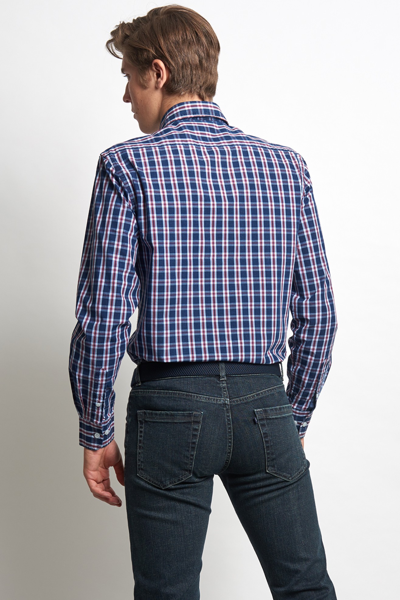 Camisa desportiva cintada