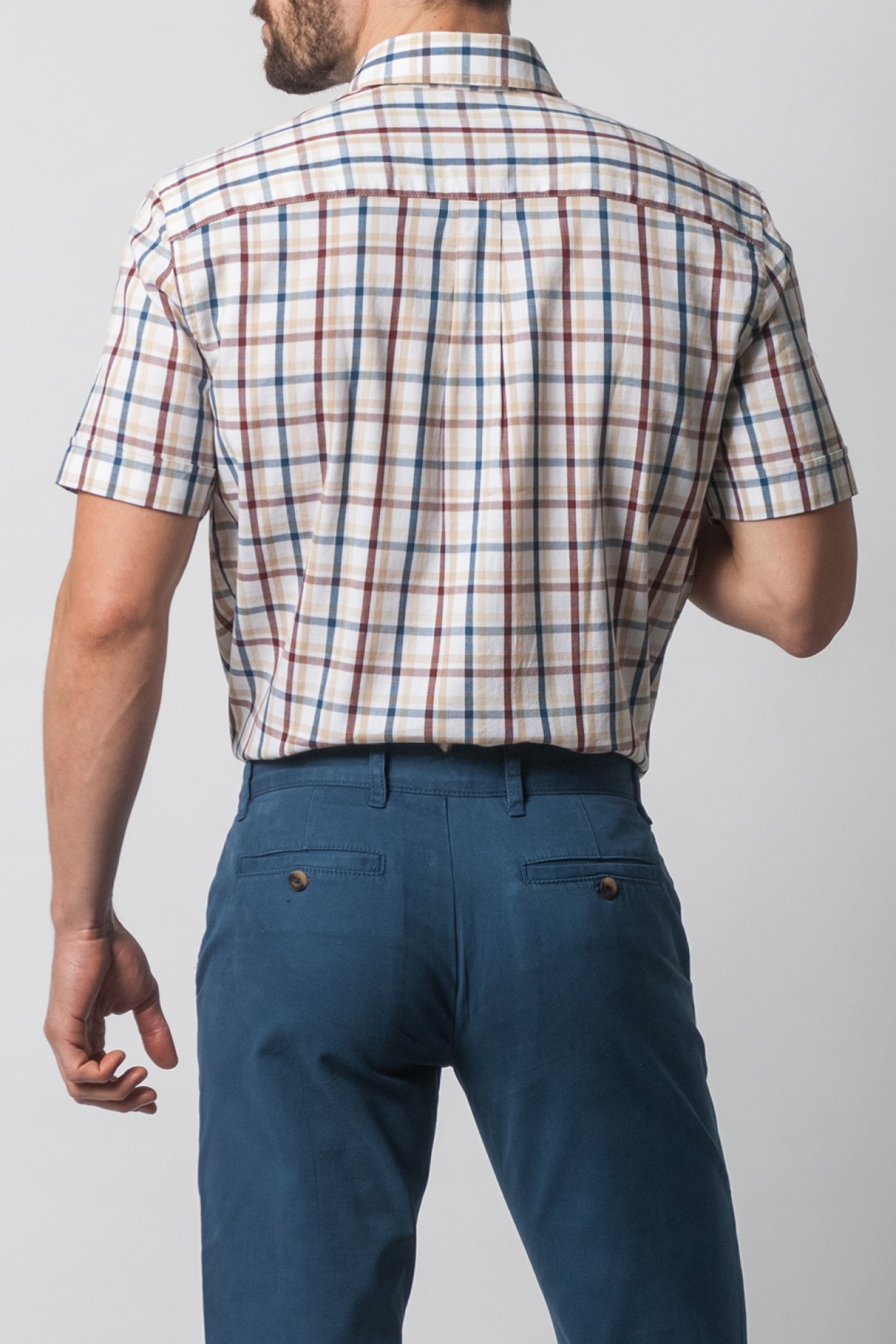 Camisa a cuadros de corte regular y manga corta