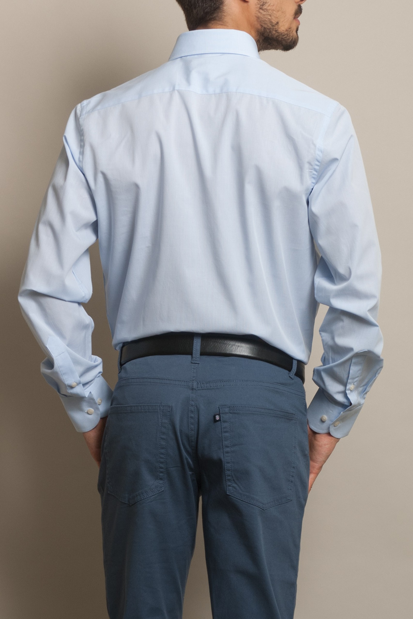 Camisa slim fit clásica