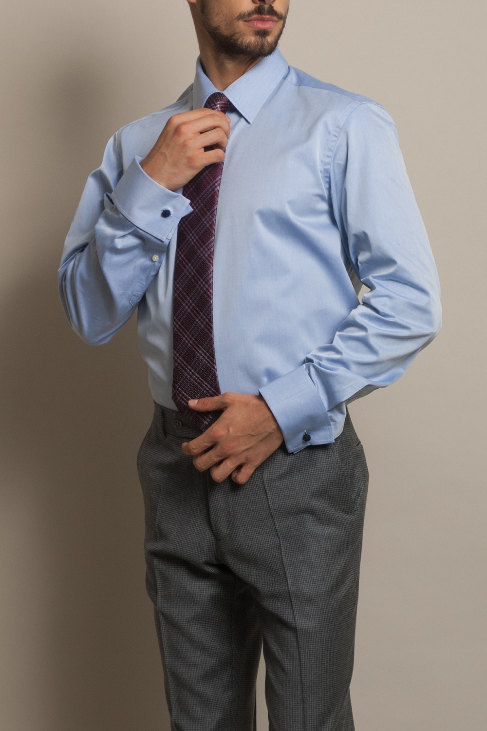 Camisa clásica cintada