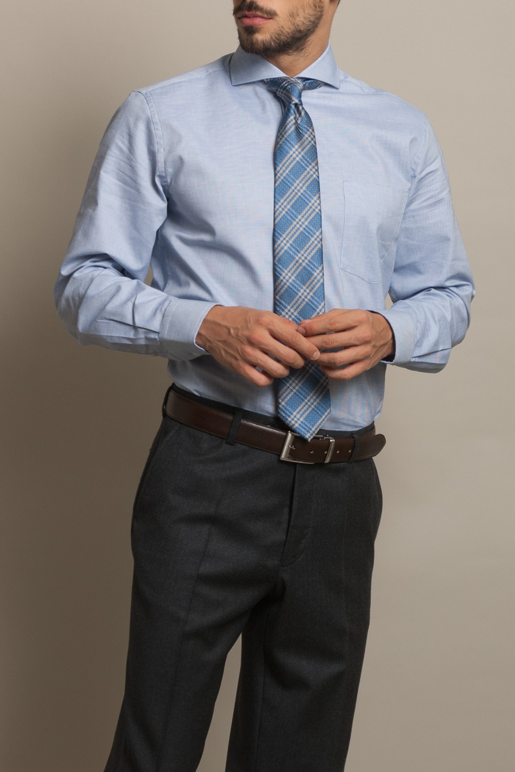 Camisa clássica cintada