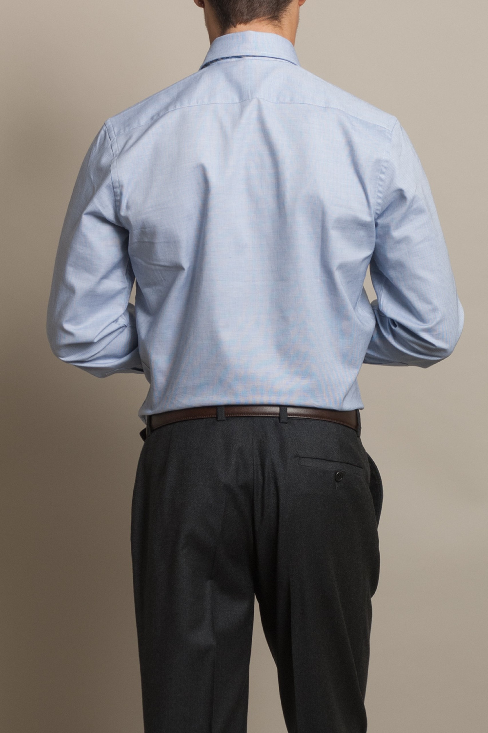 Camisa clássica cintada