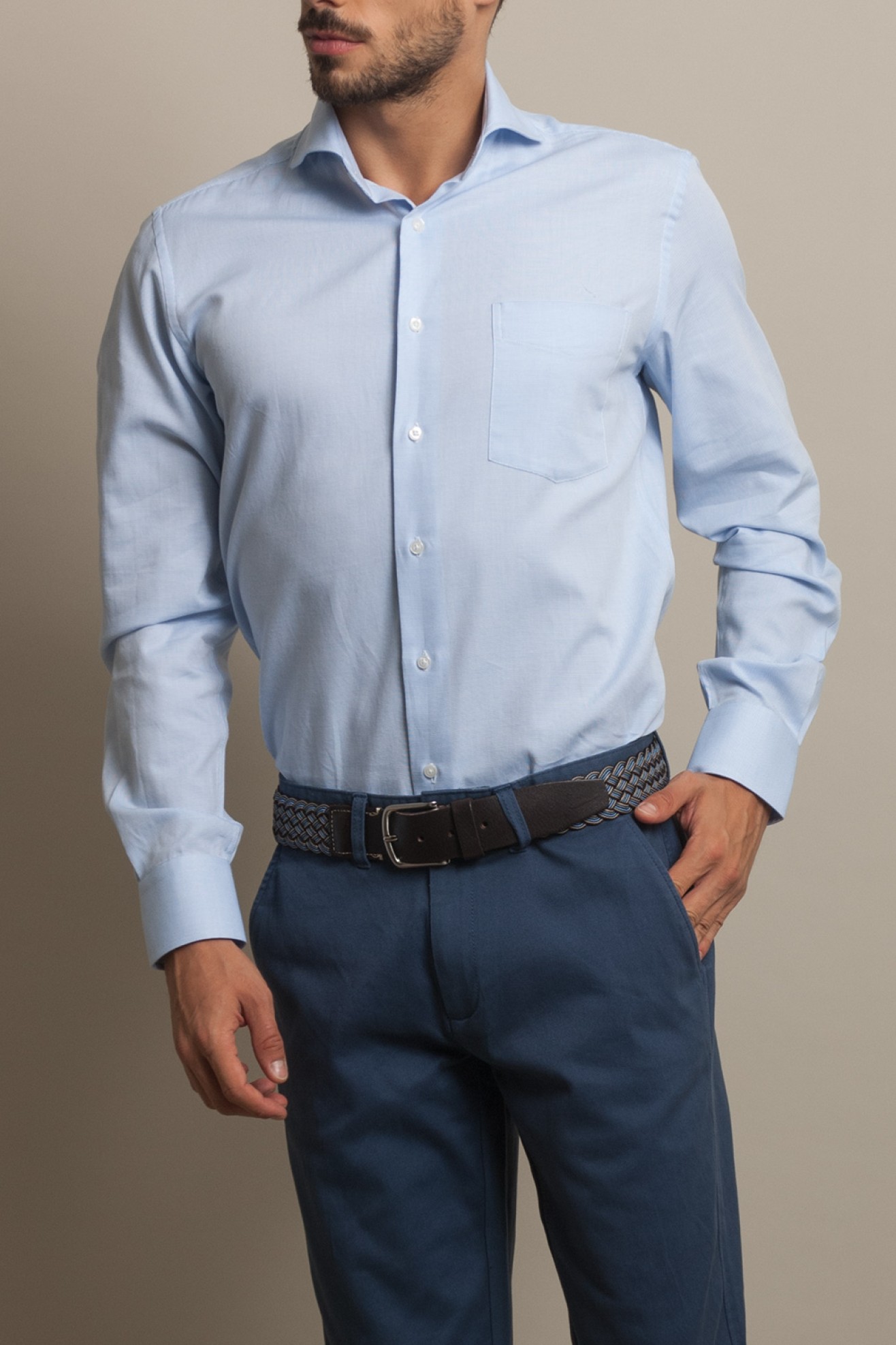 Camisa clássica cintada