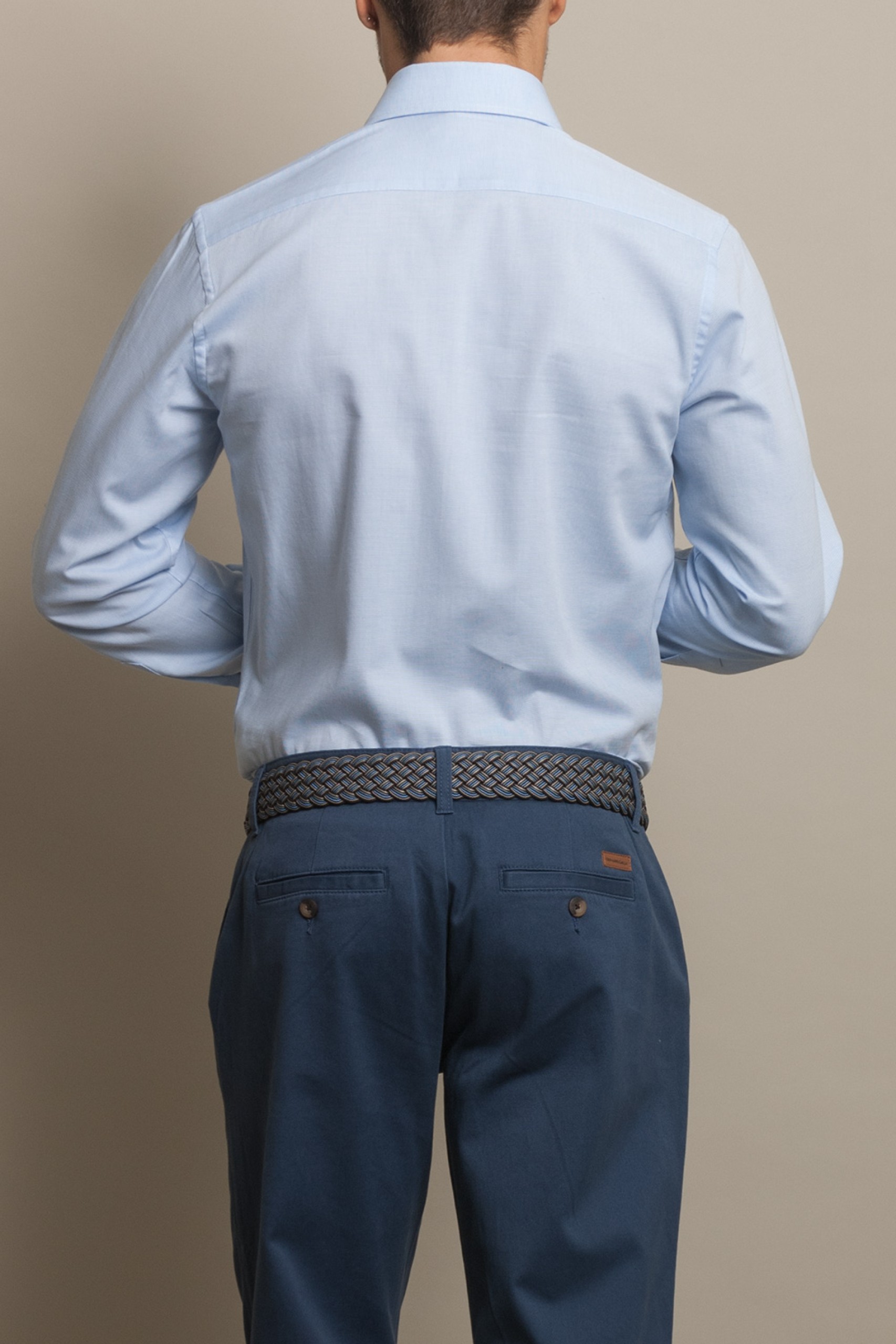 Camisa clásica ajustada