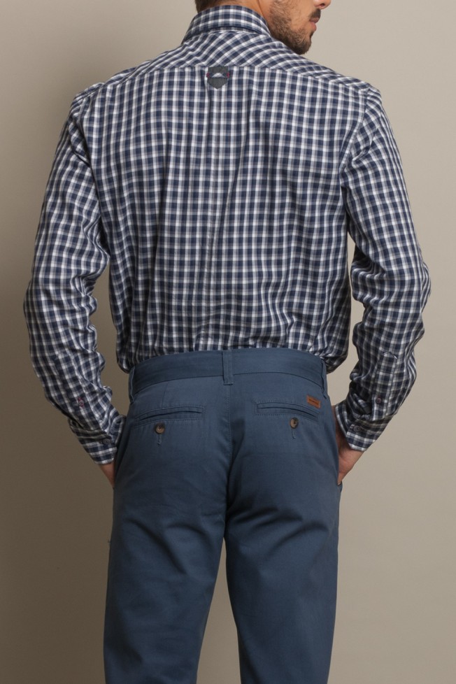 Camisa deportiva ajustada Camisa deportiva ajustada