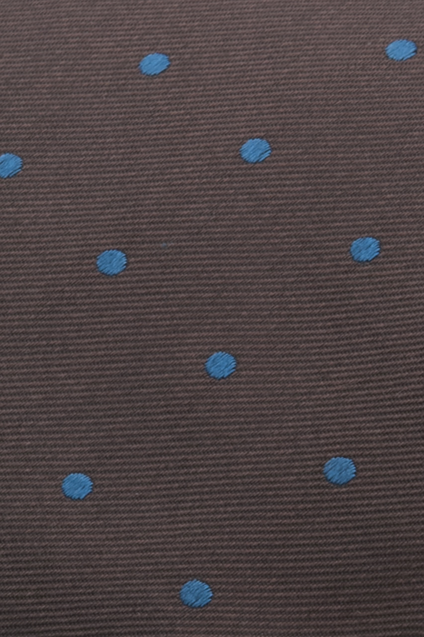 Corbata de seda texturizada con lunares