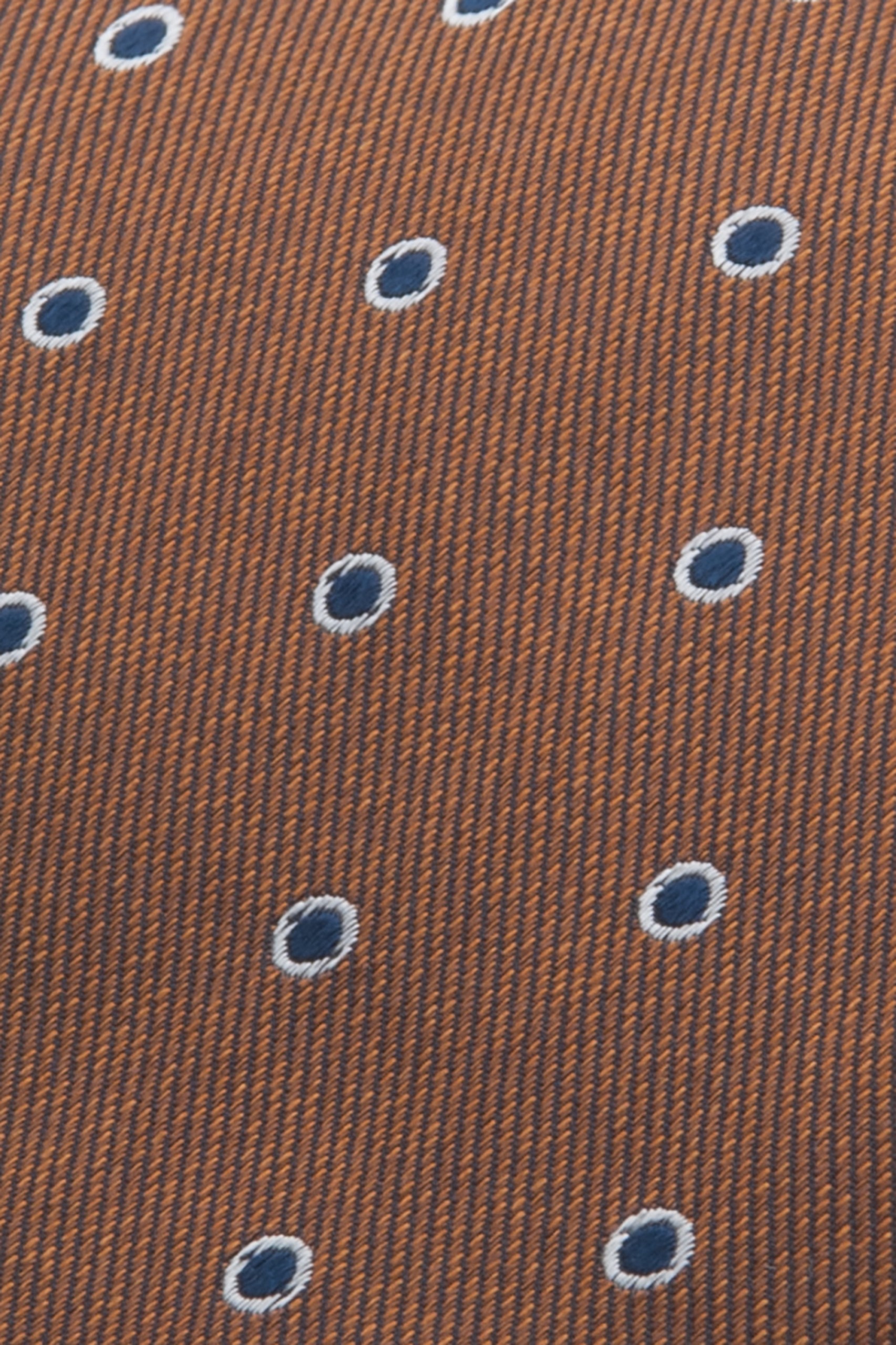 Corbata de seda texturizada con lunares