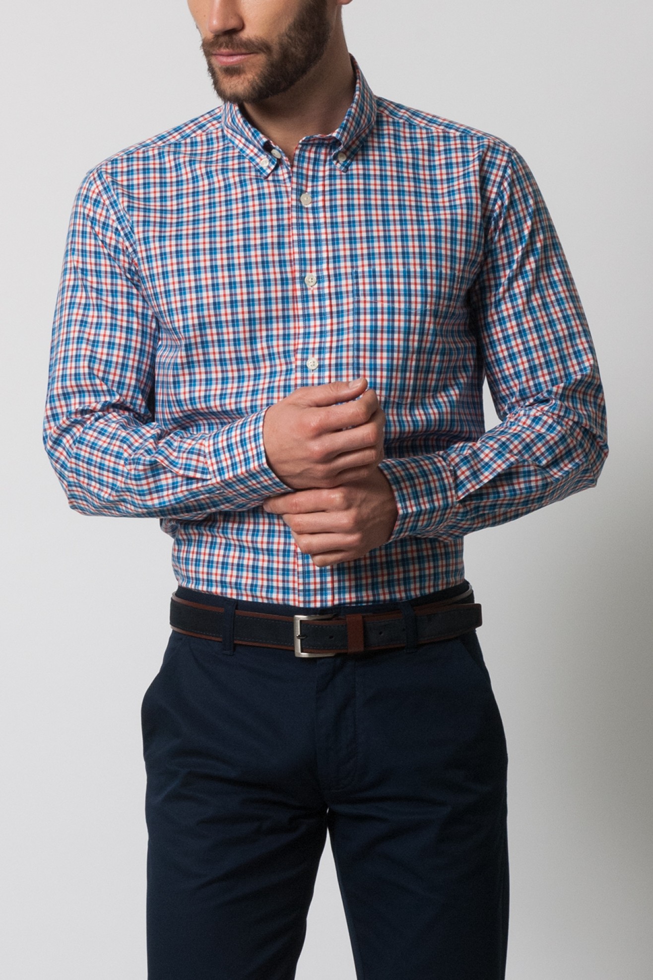 Camisa desportiva cintada