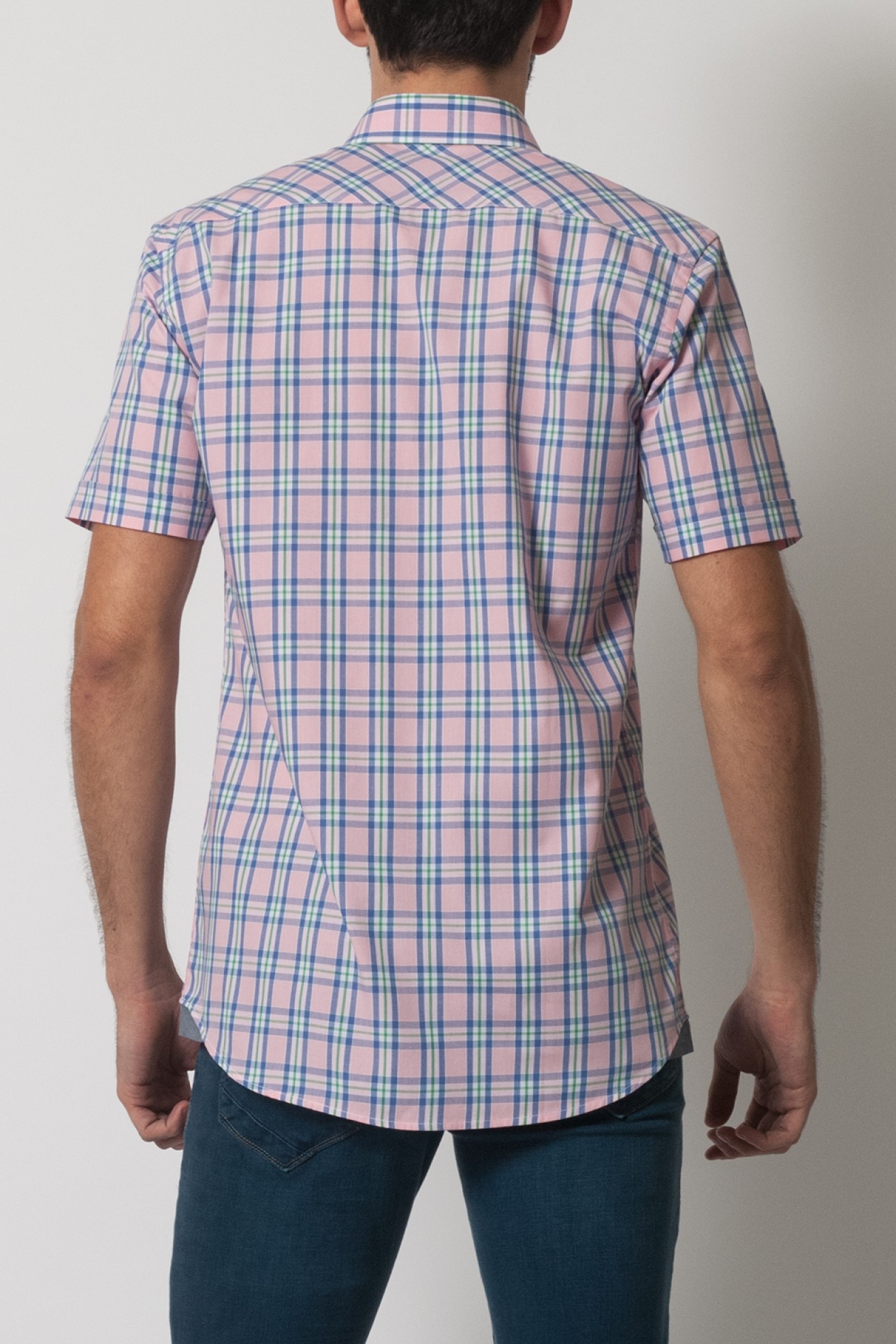 Camisa deportiva ajustada