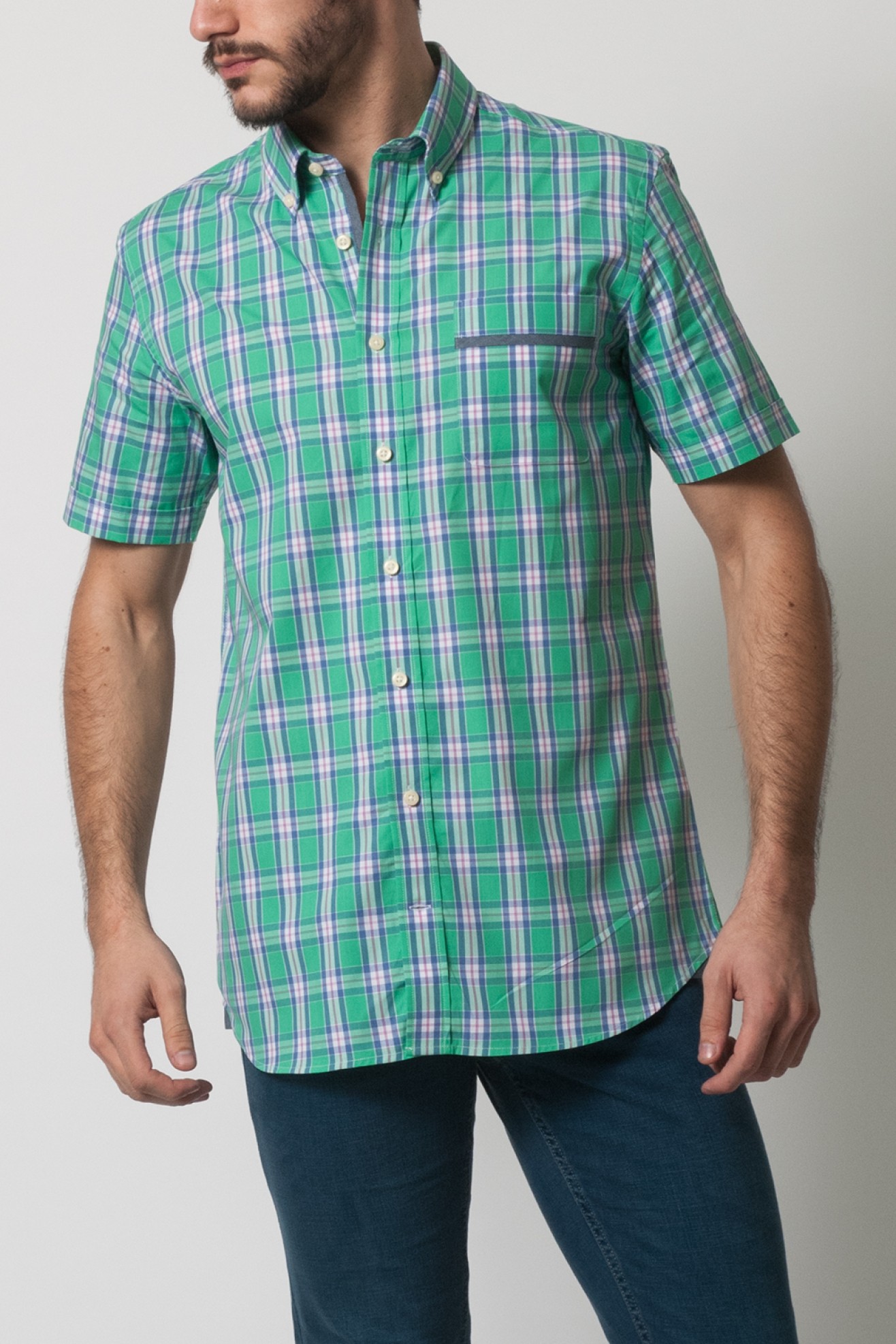 Camisa deportiva ajustada