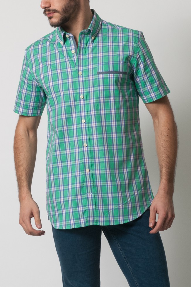 Camisa deportiva ajustada