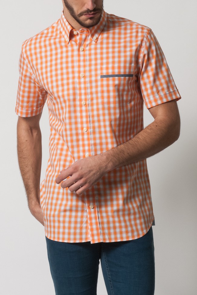 Camisa deportiva ajustada Camisa deportiva ajustada