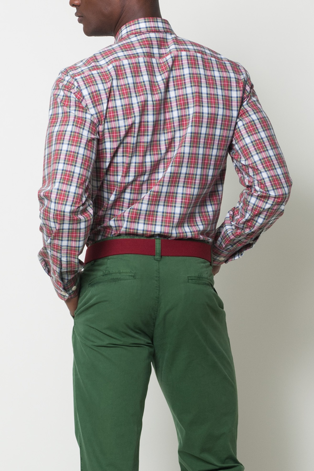 Camisa desportiva cintada