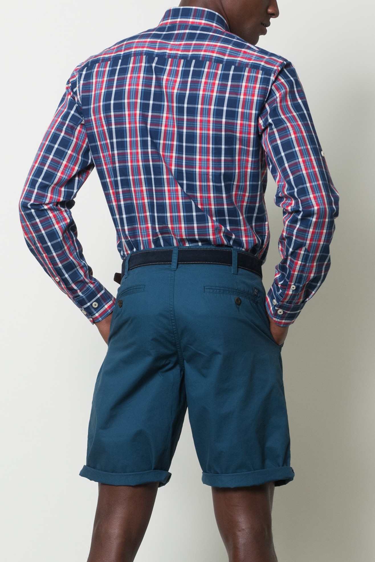 Camisa desportiva cintada