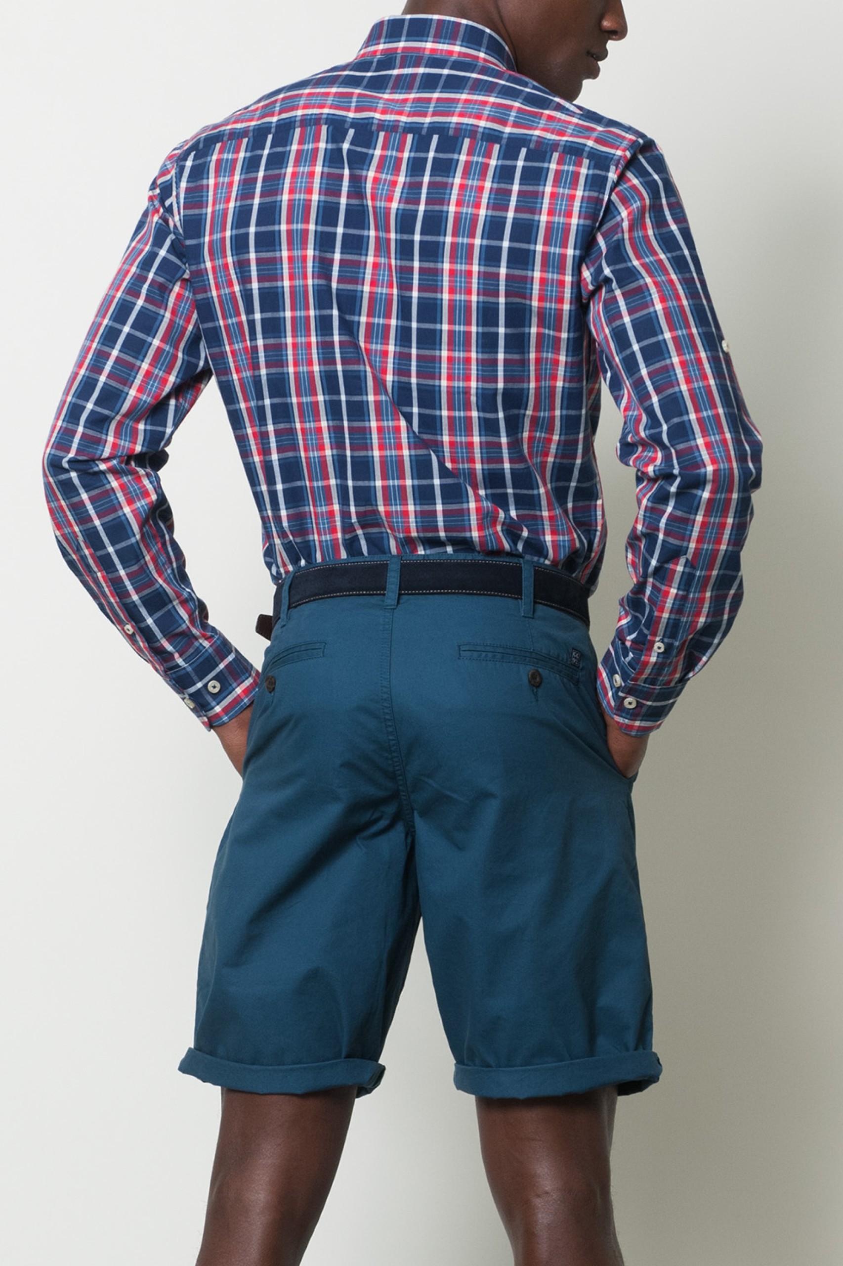 Camisa deportiva ajustada